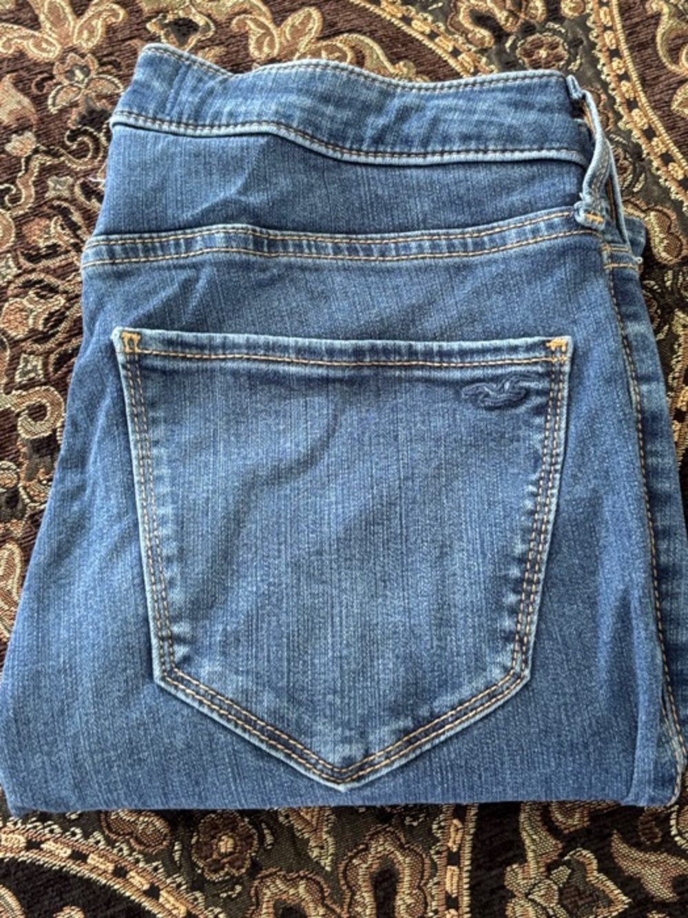 Hollister Women's Medium Blue jegging Jeans with Back Pocket Stitch